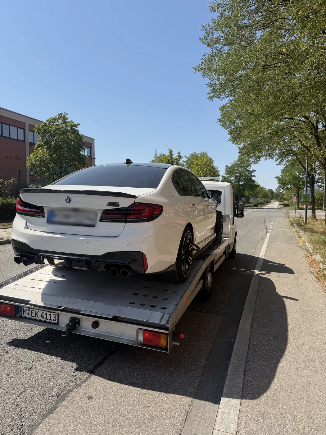 BMW M5 – Fahrzeugtransport